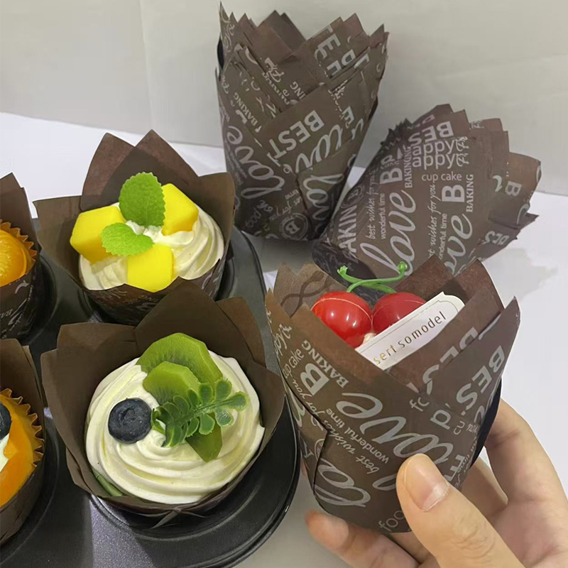 Event Suppliers - 50 ชิ้น/100 ชิ้น ถ้วยกระดาษเค้กลายดอกทิวลิปธีมกาแฟ ถ้วยกระดาษอบทนความร้อนและกันน้ำมัน เหมาะสำหรับปีใหม่