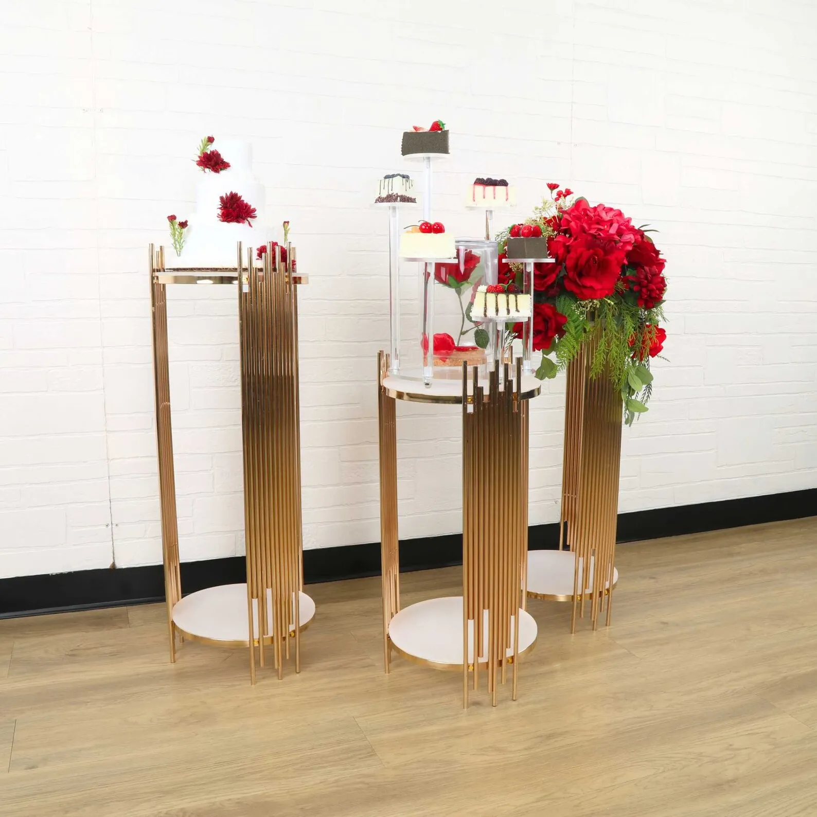 แท่นวางโลหะทรงกลมสีทอง สำหรับฉ - Dessert Table Backdrop บทวิจารณ์และราคา
